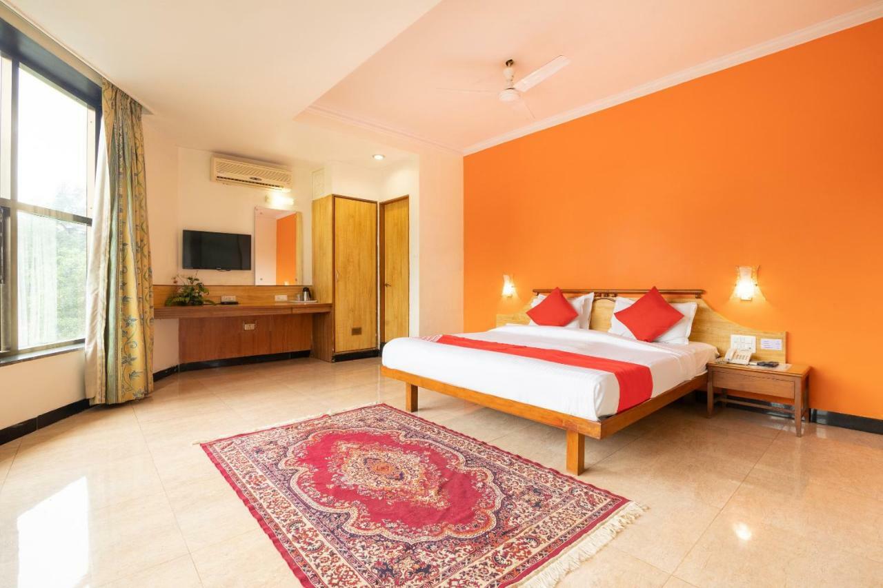 Oyo 44695 Hotel Mango Sawantwadi Extérieur photo