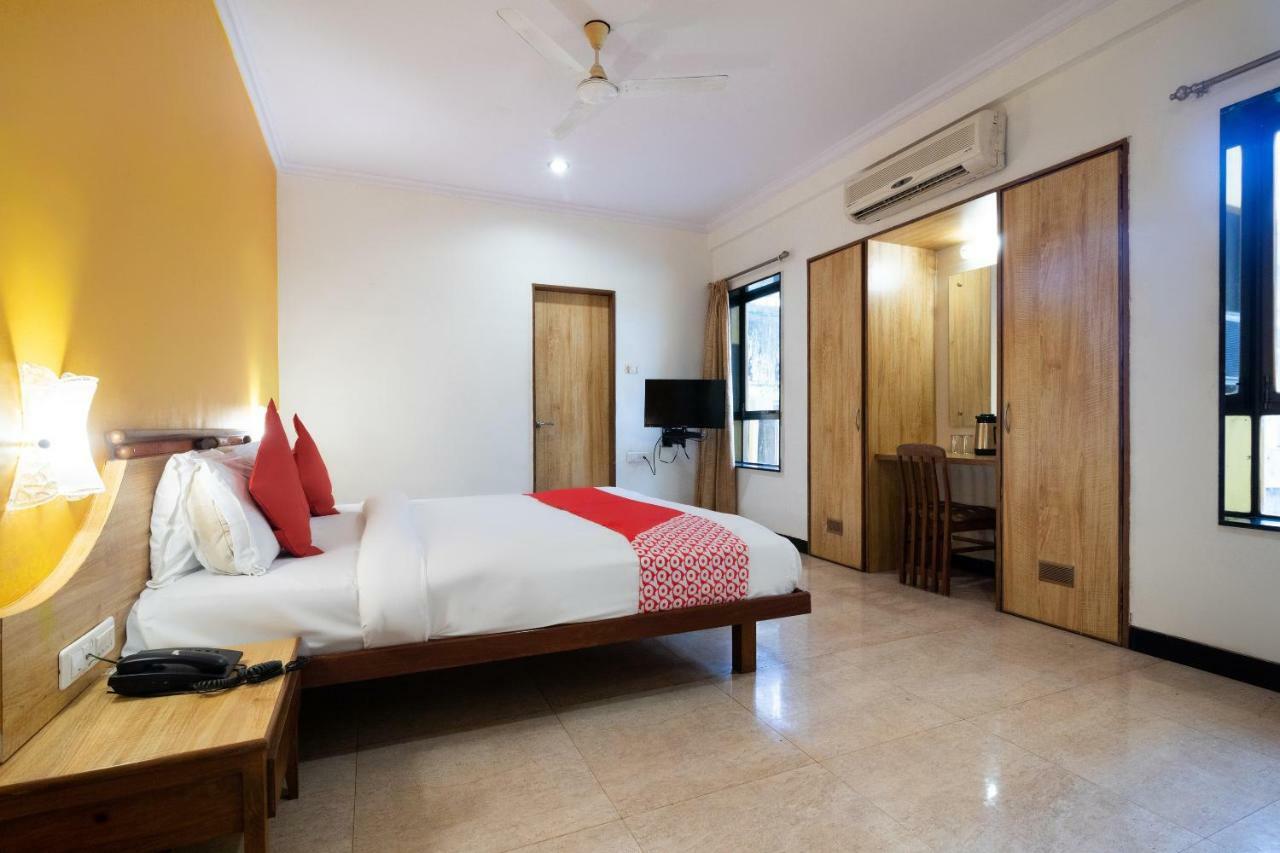Oyo 44695 Hotel Mango Sawantwadi Extérieur photo