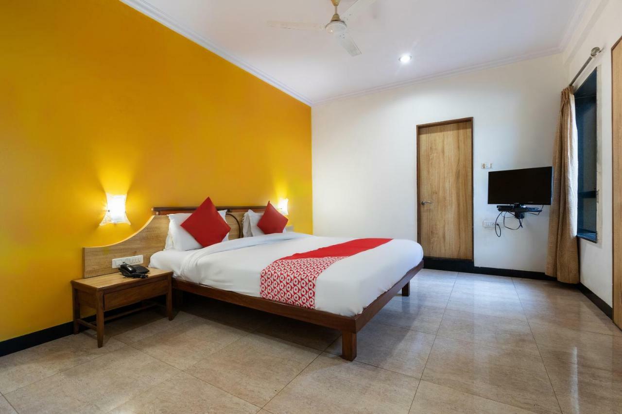 Oyo 44695 Hotel Mango Sawantwadi Extérieur photo