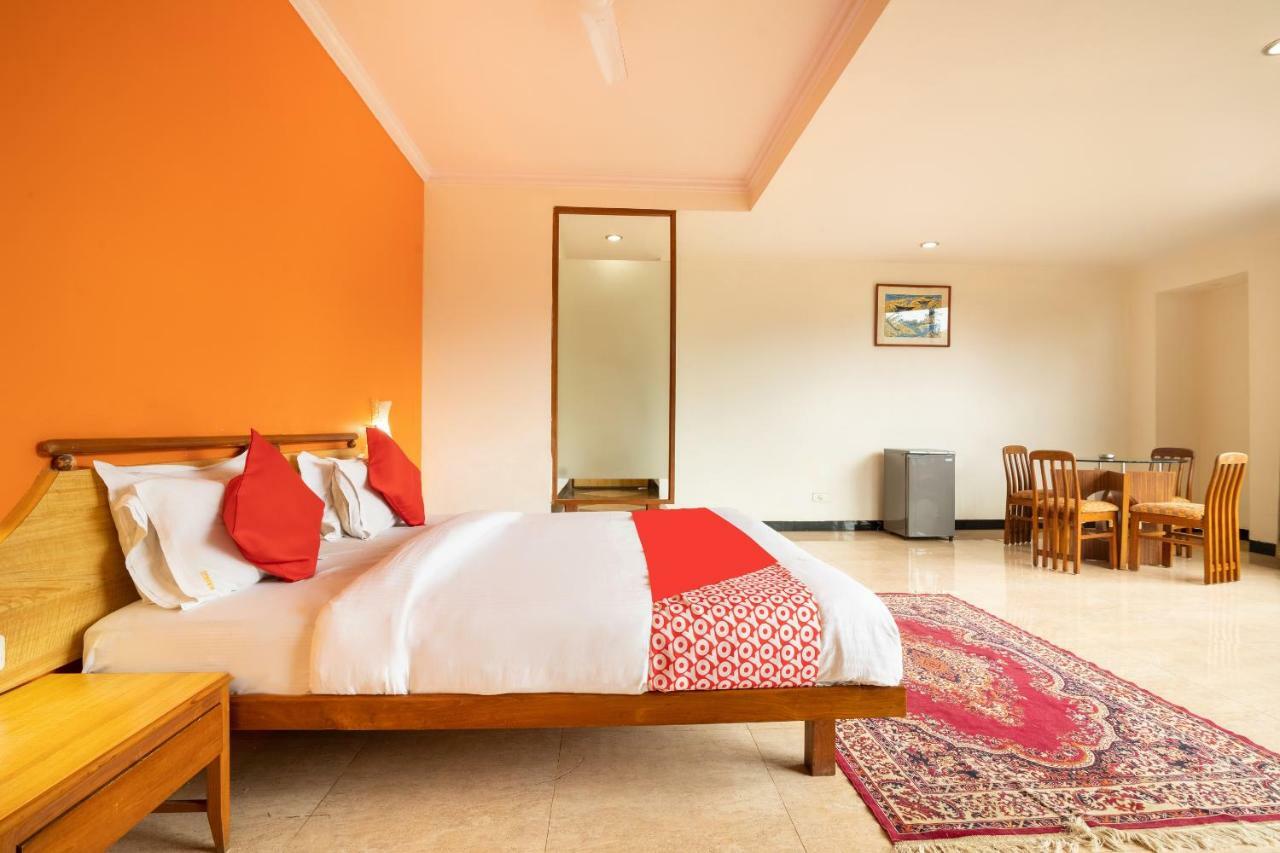 Oyo 44695 Hotel Mango Sawantwadi Extérieur photo